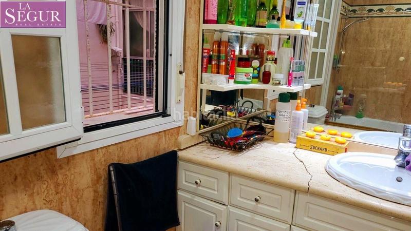 Foto c7ebdd66-f51a-42e1-94a1-1562e5322147. Piso amplio piso en paseo marítimo en Paseo Marítimo - San José - La Laguna Cádiz