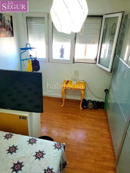 Foto ce82e8e9-0a4f-43c8-a4ea-82deb4f2aeb7. Piso amplio piso en paseo marítimo en Paseo Marítimo - San José - La Laguna Cádiz