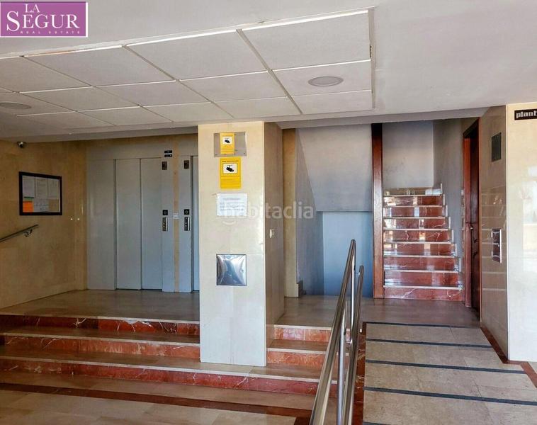 Foto f901022f-2970-43c8-a43d-5844d557b252. Piso amplio piso en paseo marítimo en Paseo Marítimo - San José - La Laguna Cádiz