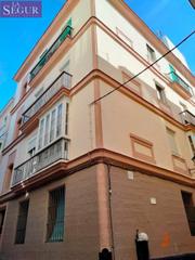 Edifici a La Caleta - La Viña. Finca en el casco antiguo