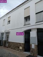 Maison jumelée à Medina - Sidonia. Vivienda independiente y  familiar en zona céntrica. excelente s
