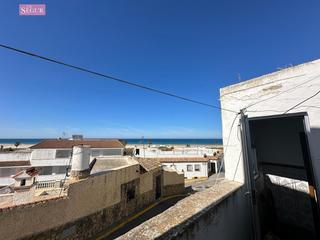Casa a Conil. Casa para reformar con vistas al mar.