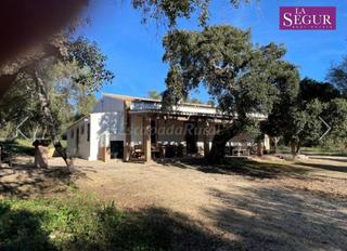 Casa a Alcalá de los Gazules. Exclusiva finca de recreo en parque de los alcornocales