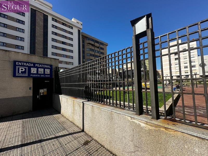 Foto ffd1de11-1fba-48c7-8fae-d2f41bf54bdd. Posto auto in Paseo Marítimo - San José - La Laguna Cádiz