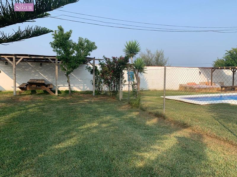 Foto 2359d511-e916-490b-a1b9-489241cd7e2b. Chalet avec piscine dans Barrio Nuevo Conil de la Frontera