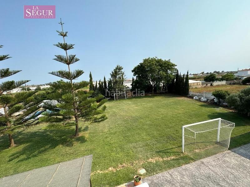 Foto 8073df7f-ee88-4f9c-a4c3-ed46e8a0a5fe. Chalet avec piscine dans Barrio Nuevo Conil de la Frontera