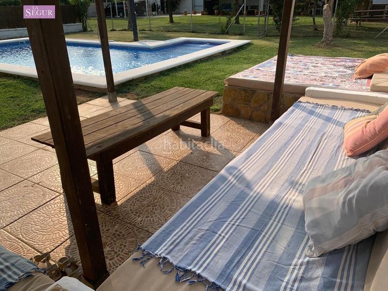 Foto ad2d7f9d-ad8e-4ddd-aad5-37dd44bc514d. Chalet avec piscine dans Barrio Nuevo Conil de la Frontera