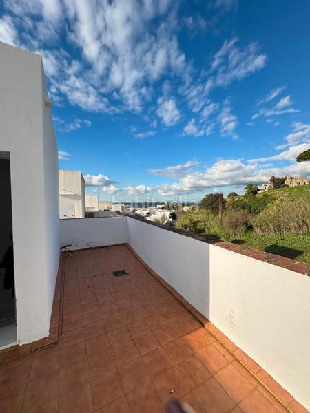 Foto 29de78f4-ff93-49e9-b932-883226e48422. Reihenhaus mit parking in Medina Sidonia