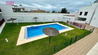 Àtic a Conil. Piso con terraza en conil