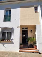 Casa adossada a Alcalá de los Gazules. Adosado familiar en alcala de los gazules