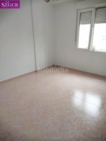 Foto 4436a73c-aa98-4eb1-84b8-15d259279cd5. Appartamento in astilleros - la paz - loreto - el corte inglés Cádiz