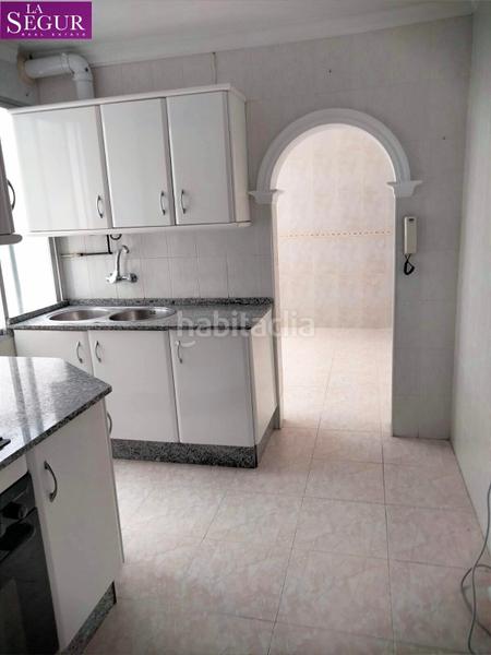 Foto d6b3bb29-66b8-4028-85ad-32e7622d904b. Appartamento in astilleros - la paz - loreto - el corte inglés Cádiz