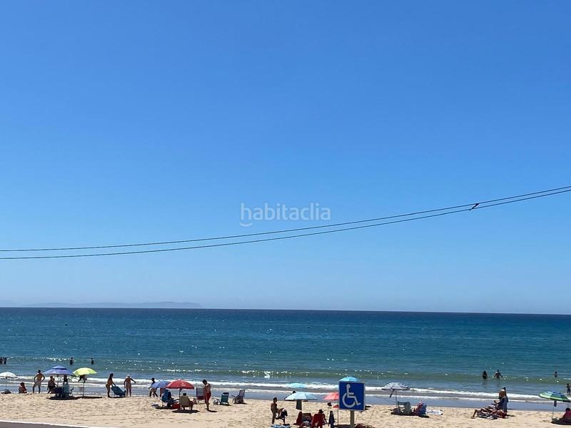 Foto 41cd68a9-25f1-44f6-af28-0a5dc0e8372f. Piso vivienda en primera linea de playa frontal en Barbate