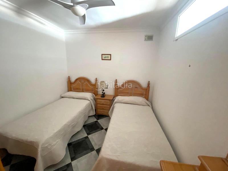 Foto 5df4111b-dee3-4313-bb76-b9ab6a3f4e12. Piso vivienda en primera linea de playa frontal en Barbate