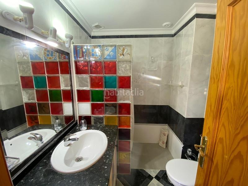 Foto 756075a6-17b9-4ba4-8935-f4e95eb2750b. Piso vivienda en primera linea de playa frontal en Barbate