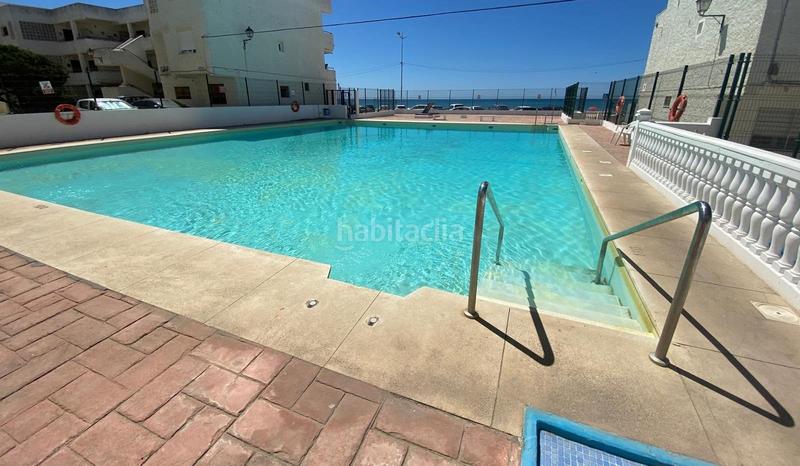 Foto c1309d84-5051-49de-b2b3-e47ca8c89331. Piso vivienda en primera linea de playa frontal en Barbate