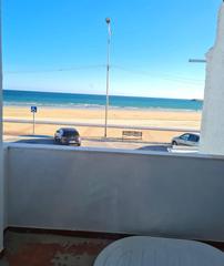 Pis a Barbate. Vivienda en primera linea de playa frontal en barbate