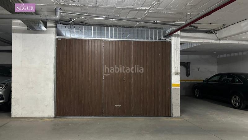 Foto 60dfca02-6126-4824-b0d7-eeee0f9d5db4. Aparcament cotxe a Conil Conil de la Frontera