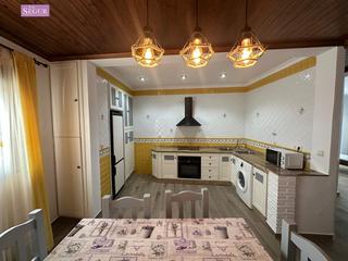 Appartement à Conil. Amplio piso reformado en la zona baja de conil
