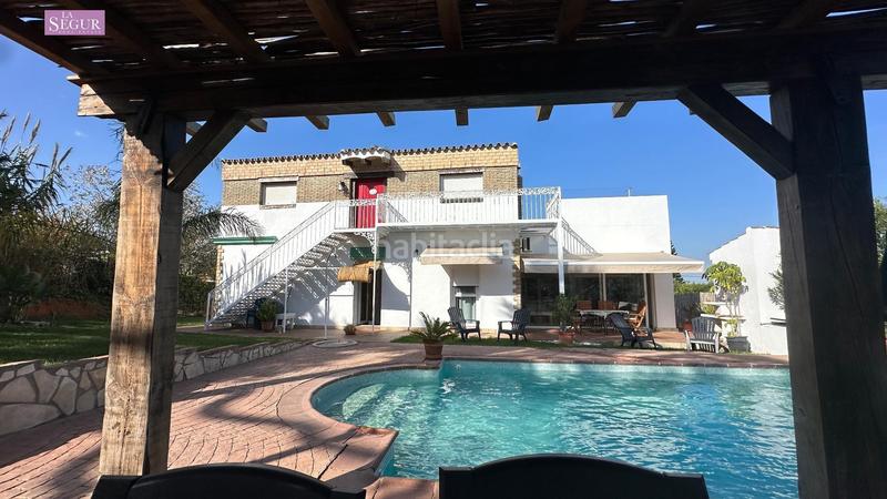 Foto 4da1f8a5-e700-4b0c-b9a1-1f394e13c02a. Chalet avec chauffage parking piscine dans Los Franceses - La Vega Chiclana de la Frontera