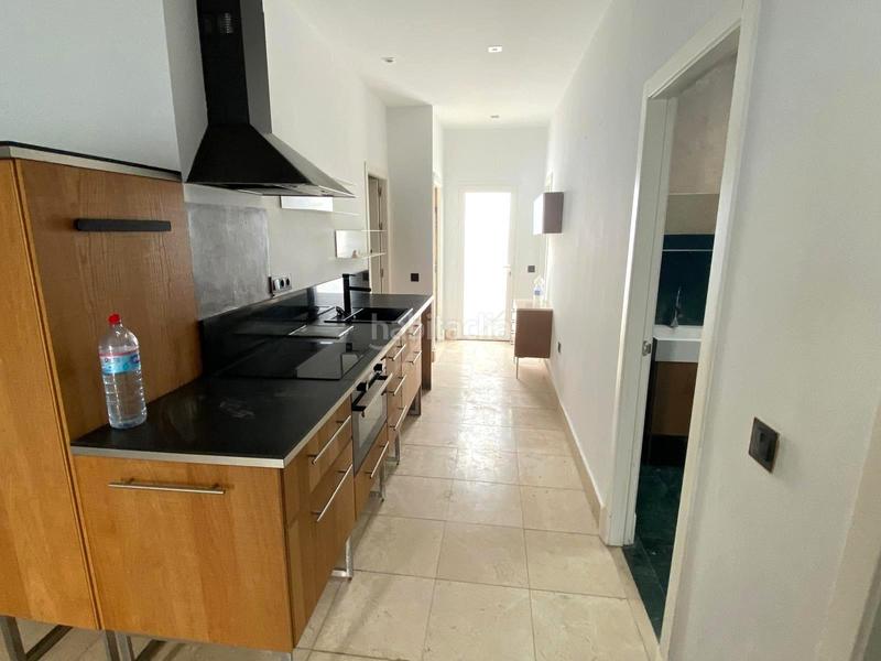 Foto 62deab38-1693-49b2-b0b7-82b9e9ba3695. Alquiler casa vivienda en alquiler en el centro en Barbate