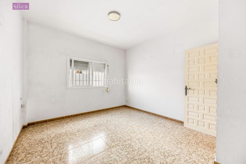Foto b9698e1c-8fc5-4b76-900d-06063b517283. Casa con parcheggio in Las Lagunas - Campano Chiclana de la Frontera