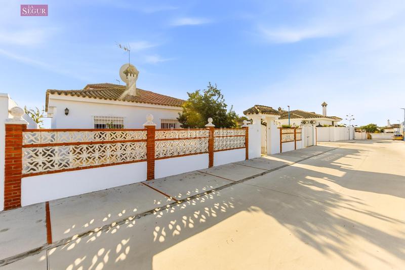 Foto db972752-7865-4b8a-8e20-00afb2827e5d. Casa con parcheggio in Las Lagunas - Campano Chiclana de la Frontera
