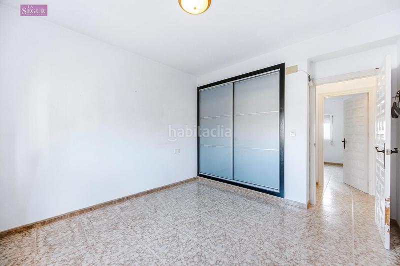 Foto f1fd8fa1-d76b-4870-93b6-f3b03a441cb4. Casa con parcheggio in Las Lagunas - Campano Chiclana de la Frontera