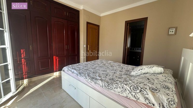 Foto 27496ef3-f2f9-42eb-85d8-a870945ce32b. Casa amb aparcament a Conil Conil de la Frontera