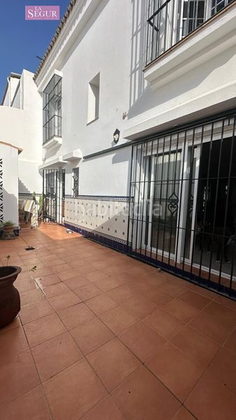 Foto 4a9bfe1b-fb2c-447f-82d9-757a9c6841e4. Casa amb aparcament a Conil Conil de la Frontera
