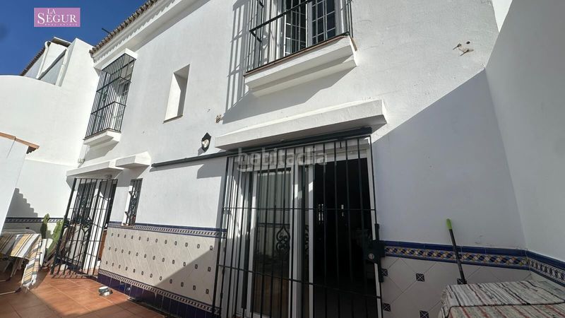 Foto 5094b90c-9f1a-4c2c-88fd-7fdc531e593c. Casa amb aparcament a Conil Conil de la Frontera