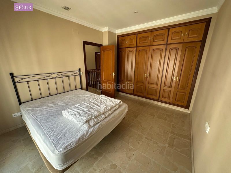Foto 5277e20e-b8d3-4e0b-bb05-40c3a85598f9. Casa amb aparcament a Conil Conil de la Frontera