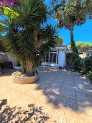 Chalet in La Barrosa. Espectacular chalet en la barrosa