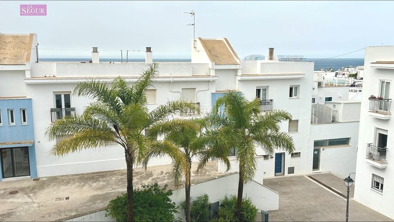 Foto 7e6b985d-5434-402f-b8a6-59423987b022. Pis amb aparcament a Conil Conil de la Frontera