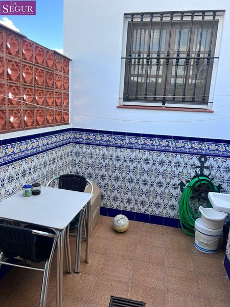 Foto d1832361-ea99-45d8-8b36-24dd9908d248. Casa a Benalup