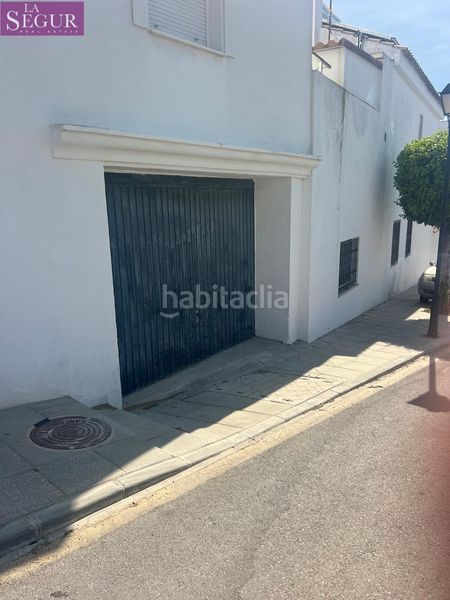 Foto 4bf8ec34-9c33-456e-ad76-fc0984ff4057. Aparcament cotxe a Vejer Vejer de la Frontera