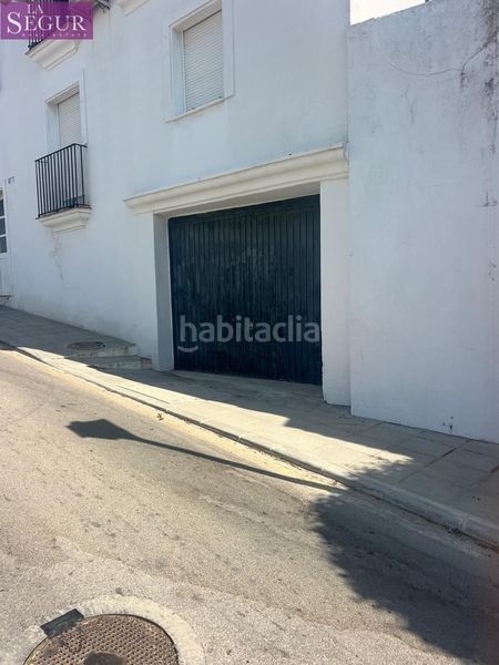 Foto a9713589-904e-407f-91b9-ba62ee0cb963. Aparcament cotxe a Vejer Vejer de la Frontera