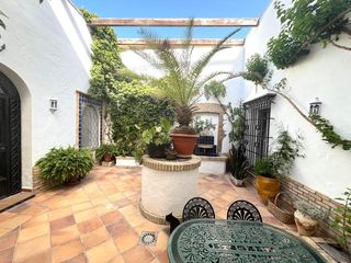 Casa a Barbate. Venta vivienda singular en el casco antiguo de barbate