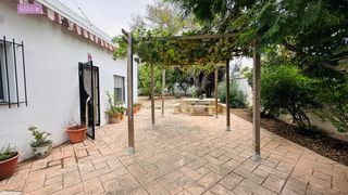 Chalet in Barrio Nuevo. Casa con parcela urbana de 650m2