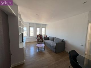 Rent Apartment in Centro Histórico. Alquiler de apartamento de alto nivel en el centro de cádiz
