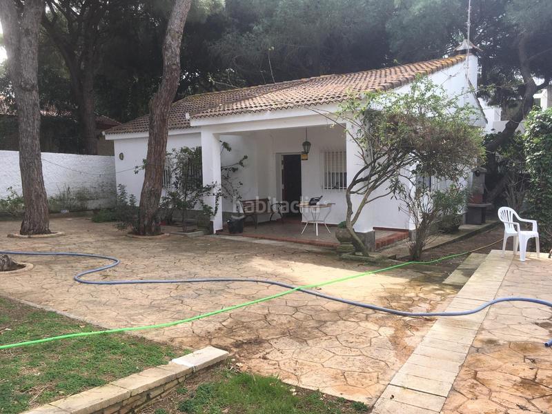 Foto 933ff25e-2c8c-4d9f-9f52-fe36264907de. Chalet  urbano con piscina en el pinar de los franceses en Chiclana de la Frontera