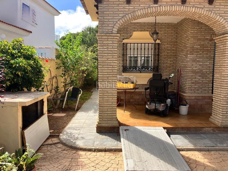 Foto dff640ba-c1ad-4722-8346-ac081c9cb174. Chalet in La Barrosa Chiclana de la Frontera