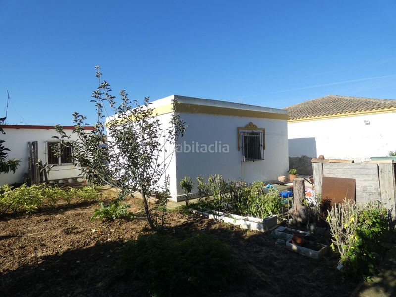 Foto b281034f-f729-47b8-a3a3-68a06d852507. Xalet amb piscina a Núcleo urbano Chiclana de la Frontera