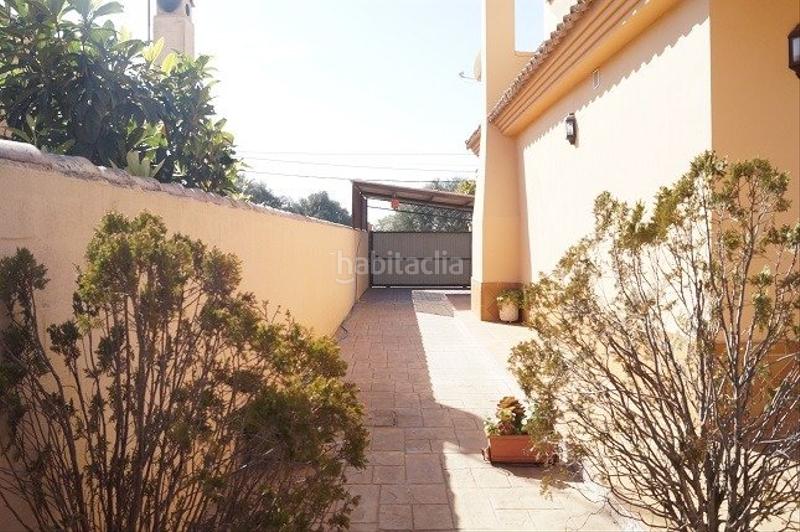 Foto 0c9c1f5b-bacb-4cf1-b9f8-0a3628e9521c. Chalet mit parking in Las Lagunas - Campano Chiclana de la Frontera