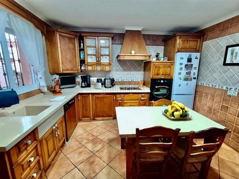 Foto 215b5d44-c6dc-4ec6-bc3b-5b402ff0bc69. Chalet mit parking in Las Lagunas - Campano Chiclana de la Frontera