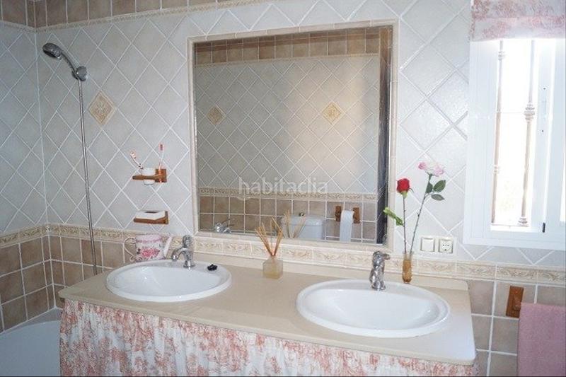 Foto 6fe7ec43-26ee-4388-a644-8c76e2272ee7. Chalet mit parking in Las Lagunas - Campano Chiclana de la Frontera