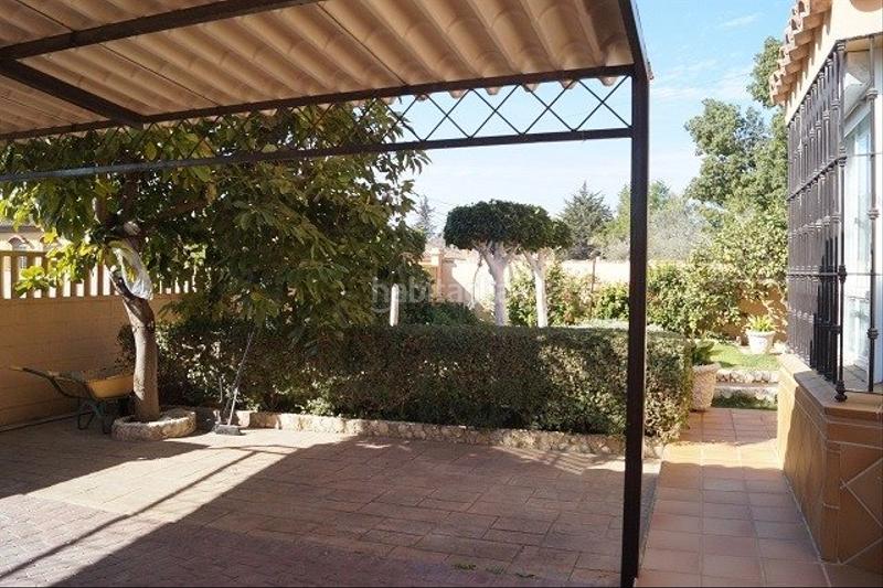 Foto 7e928910-d3ec-4fed-aea4-de9392b1e2a7. Chalet mit parking in Las Lagunas - Campano Chiclana de la Frontera