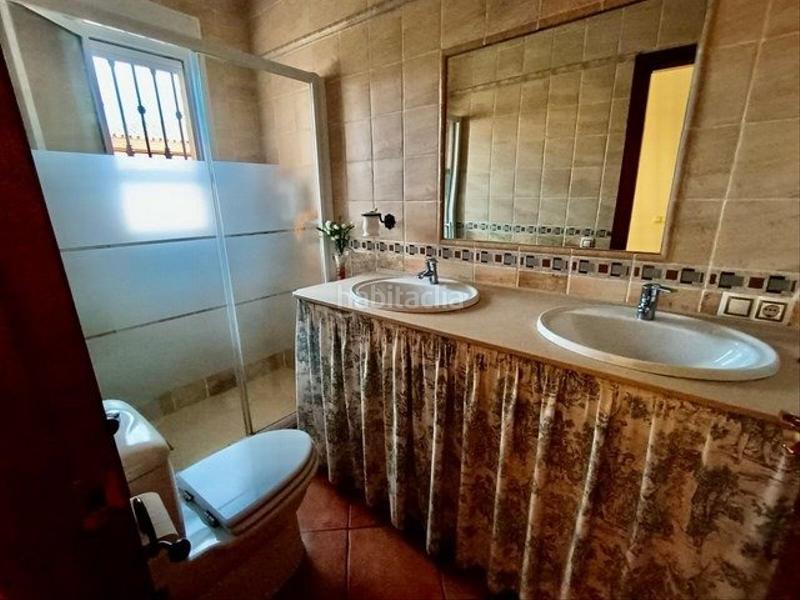 Foto 816089a6-decb-46e1-bf9c-3c0b79e71a02. Chalet mit parking in Las Lagunas - Campano Chiclana de la Frontera