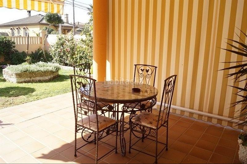 Foto efb77ae7-d0e9-4bbb-84db-a3e6e9f492eb. Chalet mit parking in Las Lagunas - Campano Chiclana de la Frontera