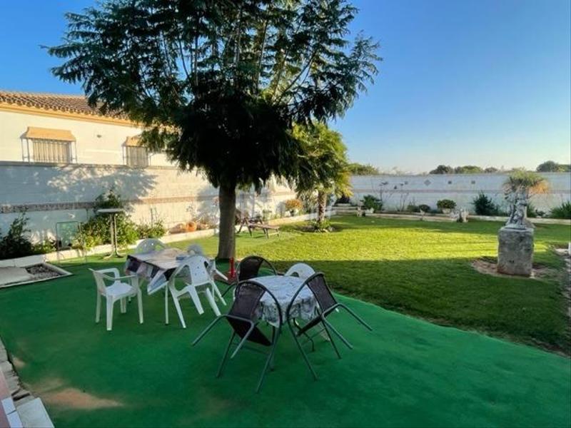 Foto 5adb2b20-5fbd-479a-9fec-328bafbe54fe. Chalet in Las Lagunas - Campano Chiclana de la Frontera